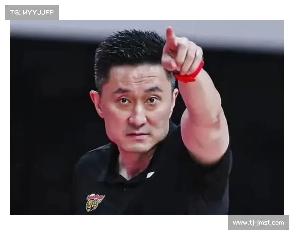 杜锋力挺低迷爱将暗藏玄机 CBA 新王呼之欲出许钟豪争议中显格局 杜锋力挺低迷爱将暗藏玄机 CBA 新王呼之欲出许钟豪争议中显格局